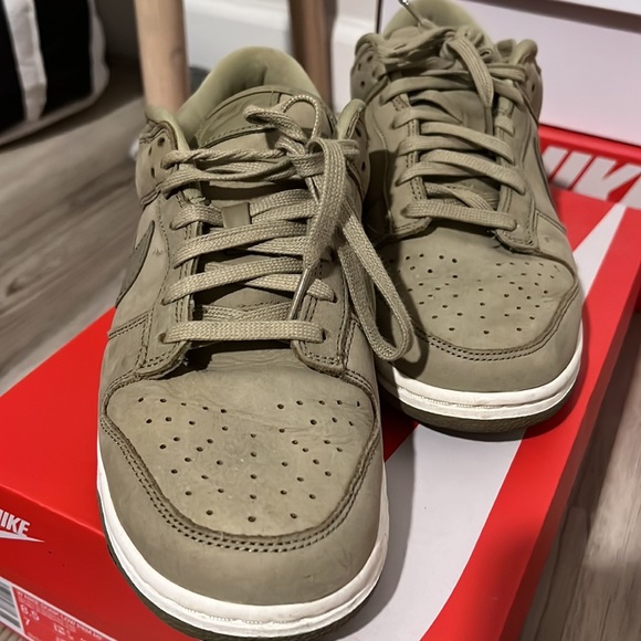 Nike Green Suede Dunks size 8.5 - Picture 2 of 7